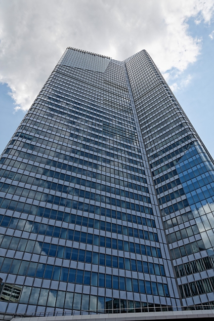 La Défense-AOU14-011